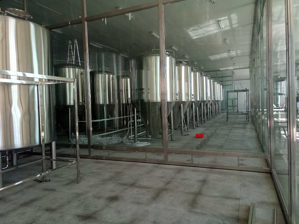 3000升精酿啤酒发酵系统整体装备.png